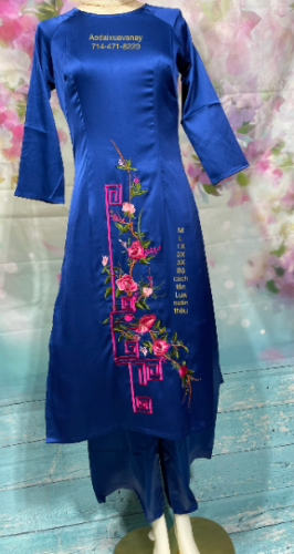 Bộ Áo dài Cách Tân Lụa Satin xanh thêu kèm quần - Set of blue Vietnamese Modernized Ao Dai with pant New Year ao dai