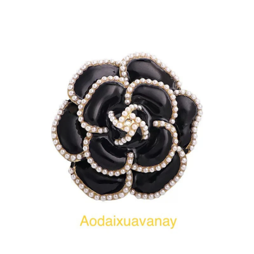 Black Brooch/Pin