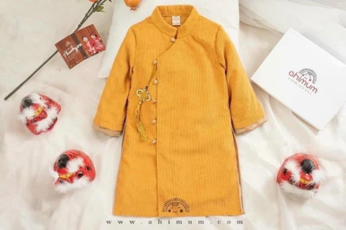 Áo dài bé trai 1 2 3 4 7 8 9 tuổi Áo dài nhung tăm màu vàng Áo dài tết Boy ao dai New year ao dai Yellow ao dai size 1 2 3 4 7 8 9 Active